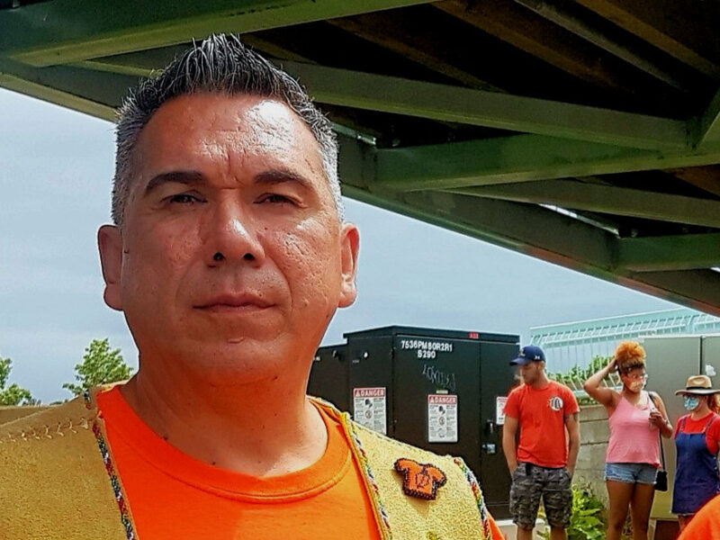 Un chef autochtone accueille avec ouverture les chiffres record d’immigration