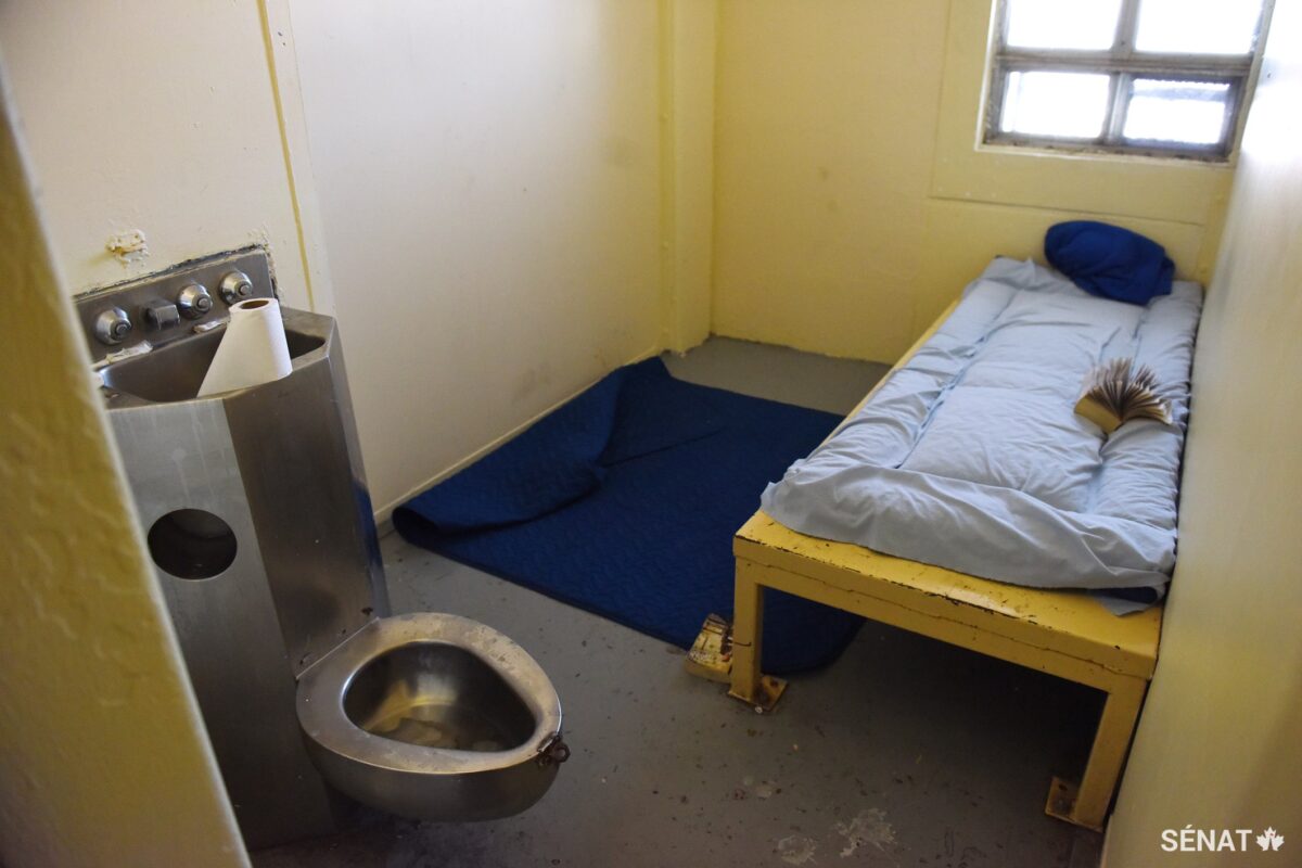 Une cellule de prison au Canada. Photo Magazine SenCa+